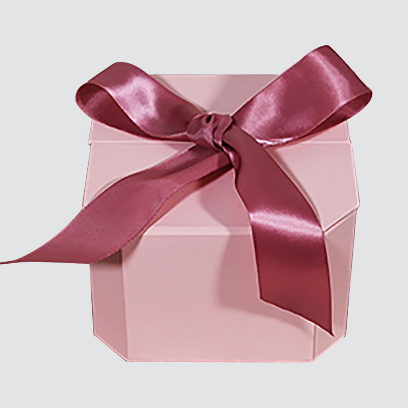 Contenitore di regalo squisito del dolce della tazza della candela della falda a forma di contenitore di regalo dolce rosa di Bowknot